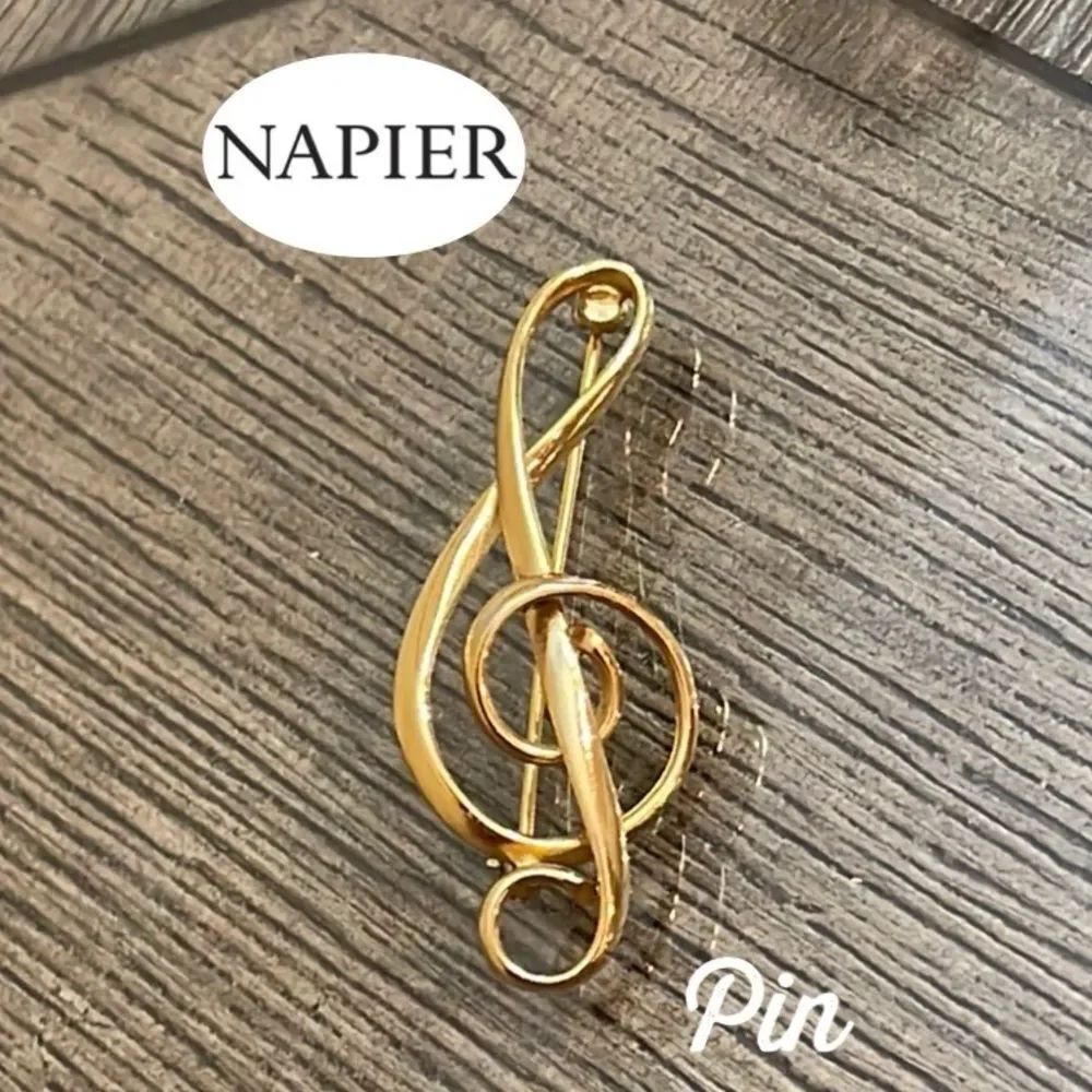 Vintage NAPIER Clef Note Brooch, Sleek Design Gold-Tone Musical Note Pin